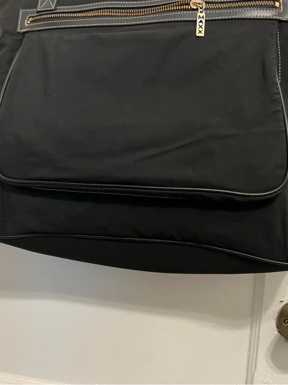 Vintage Maxx New York Black Laptop Tote with Front Zip Pocket